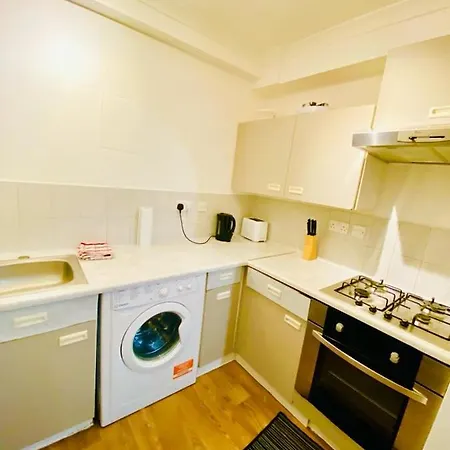 Tow Bedroom Apartment In Central London Exterior photo