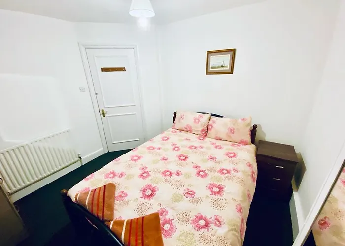 Tow Bedroom Apartment In Central London