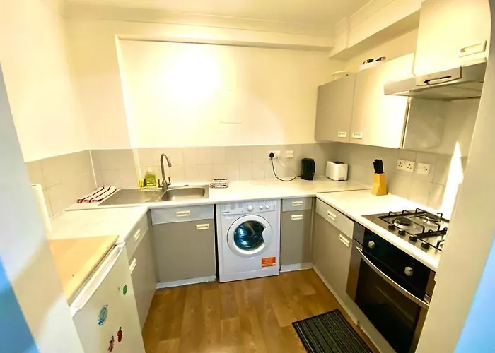 Tow Bedroom Apartment In Central London
